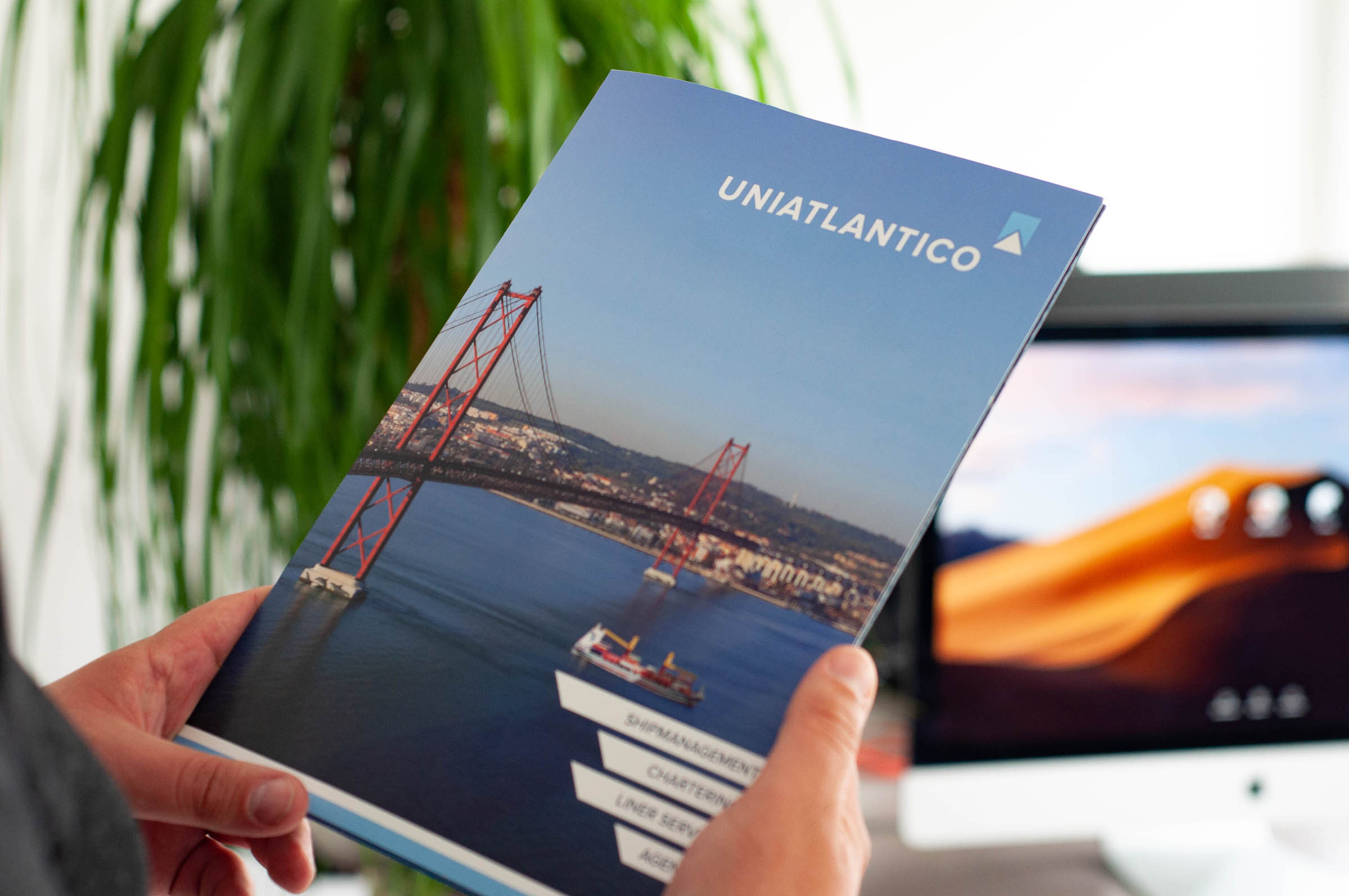 Printwerbemittel für Shipping-Spedition — Printmedien
